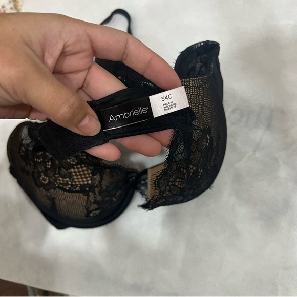 Bundle of Bras size 34C and medium - Picture 3 of 7